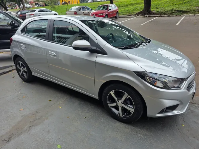 Chevrolet Onix Hatch LTZ 1.4 8V Flex Aut. 4P 2019