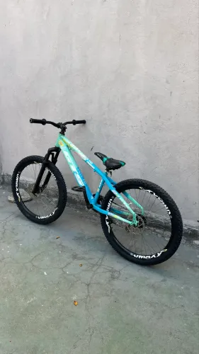 Bicicleta GTS, em ótimas condições