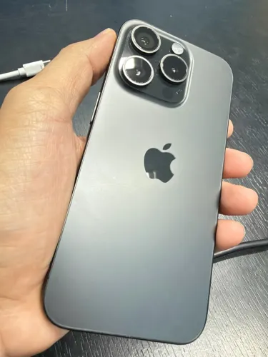 iPhone 15 pro 256gb