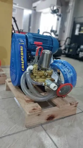 Lavadora de alta Vazão industrial 5hp Trifásico c/ 10m de mangueira Chiaperini (Nova)