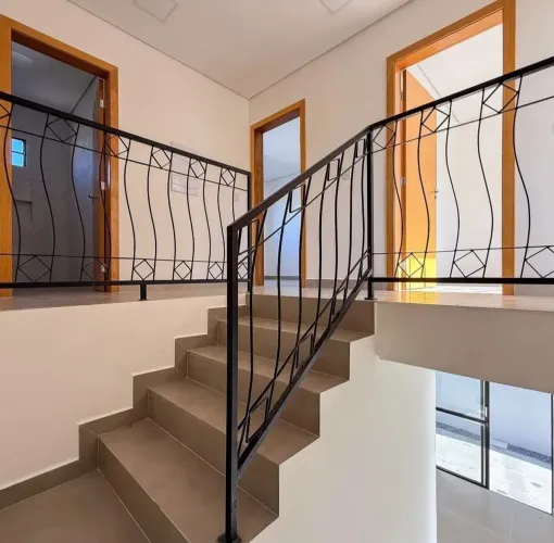 Limdo Sobrado Novo a venda, 138 m2 com 3 qtos , Pico do Amor - Cuiabá - MT