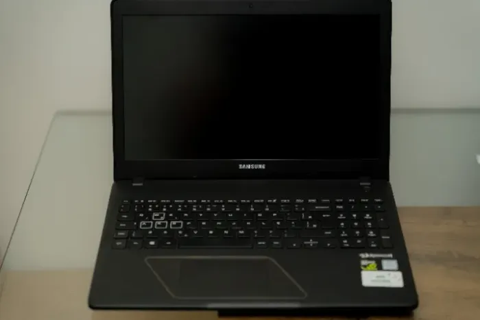 Notebook Samsung Odyssey Gamer I5 8gb Gtx1050 (Usado)