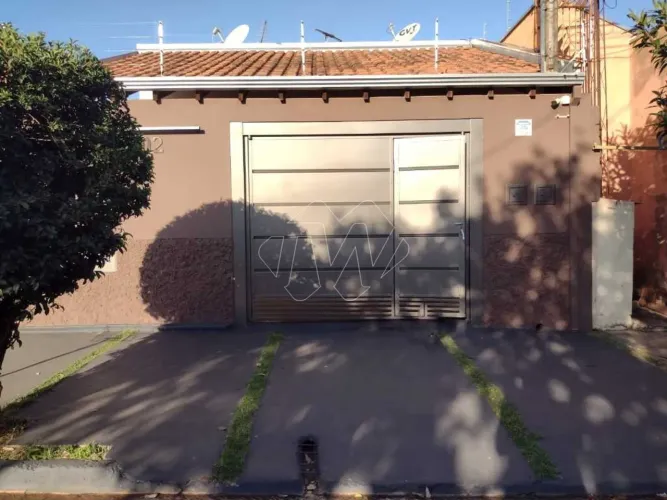 Locação de Casas / Padrão na cidade de Araraquara