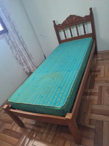 Cama de solteiro + colchão Orthocrin (duro)