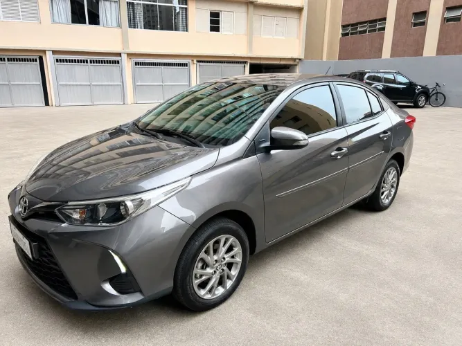 Toyota Yaris XS Sedan 1.5 Flex 16V 4P Aut. 2023
