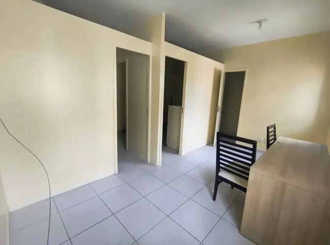 SR Aluga-se Sala Comercial no Centro