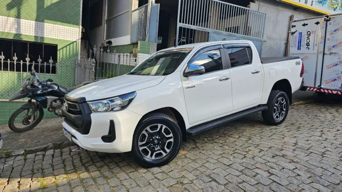 Toyota Hilux CD 4X4 2.8 Diesel Mec. 2023