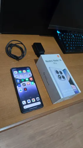 Xioami Redmi Note 14 PRO 256gb Tela Amoled 120hz Câmera 200mpx