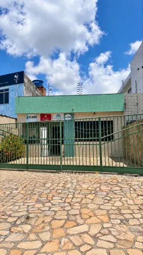 Casa ampla na Av. Eng. Gentil Tavares