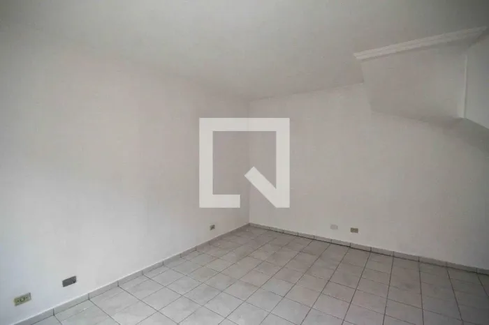 Casa à Venda - Vila Ema, 2 Quartos, 70 m2