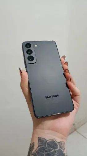 Galaxy S22 128gb 8gb ram (linha verde na tela) 