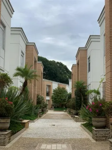 CIDADE JARDIM      CASA EM CONDOMINIO