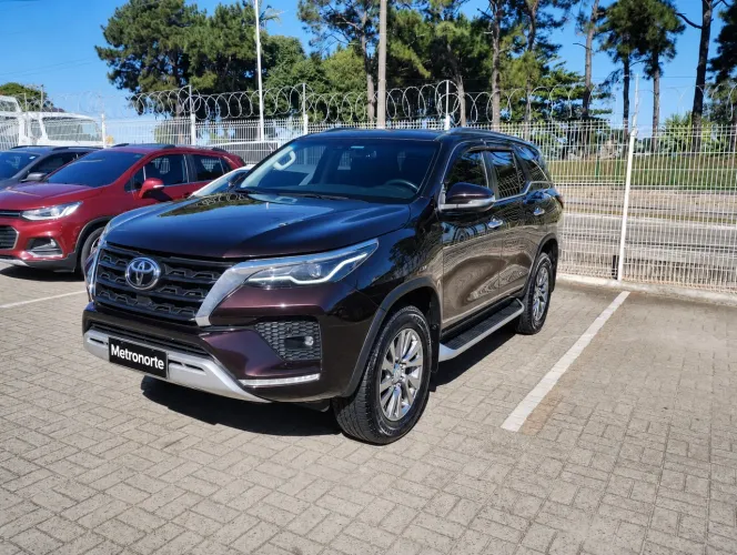 Toyota Hilux SW4 SRX 4X4 2.8 TDI 16V Dies. Aut. 2021