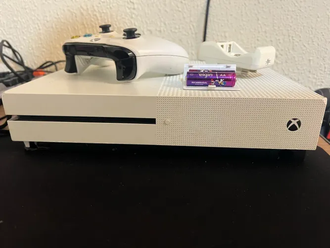 Xbox One X Completo Semi Novo