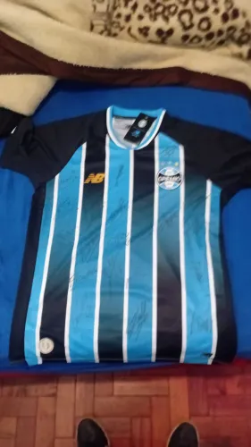 Camisa do grêmio nova original com etiqueta autografada por todo o elenco de 2026