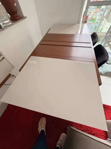 Mesa de jantar extensível