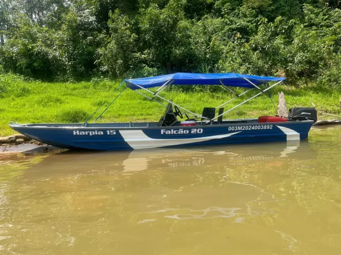 Barco 6 metros semi chato