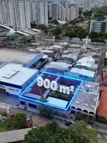 Casa com 900m2 Localizada no Conjunto Aruanã, atrás da Academia Live Diamante