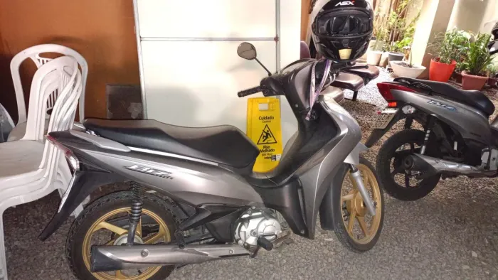 Biz 110 i prata super conservada de mulher 