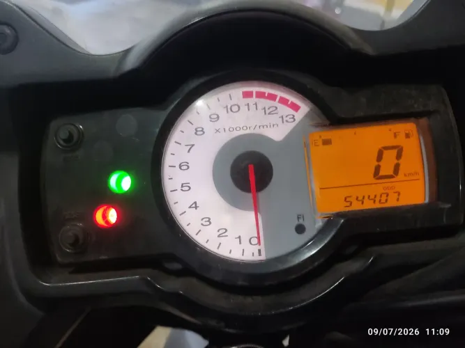 Kawasaki Versys 650 - ano 2011- preta