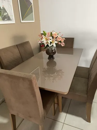 Mesa de 6 cadeiras 