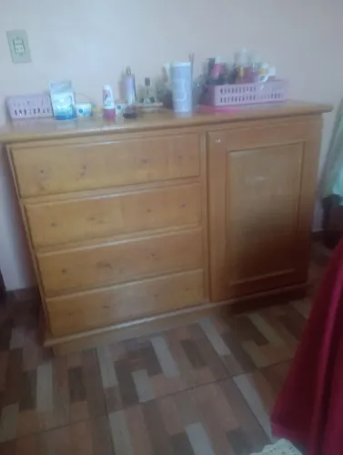 Vendo cômoda,4 gavetas e um sapateiro 
