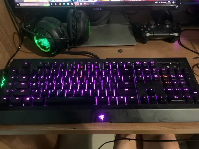 Mouse redragon e teclado razer blackwidow chroma