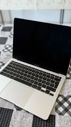 MacBook Air 13 Retina 2020 (Intel i3 / 8GB / SSD 256GB) Para Reparo / Troca de Bateria