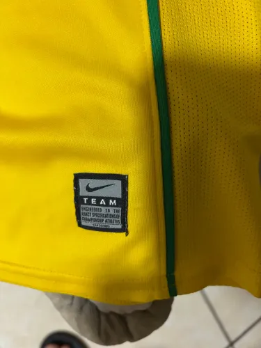 Camisa Seleção 2008 gola v tamanho P