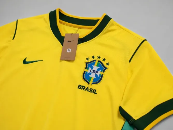 A CAMISA DO BRASIL QUE TODO TORCEDOR QUER TER! CONFORTO E ESTILO EM ALTO NÍVEL!