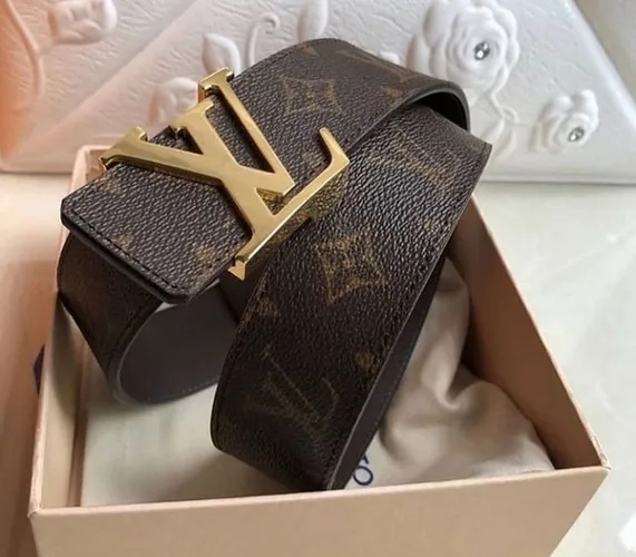 Cinto Louis Vuitton couro da moda novo