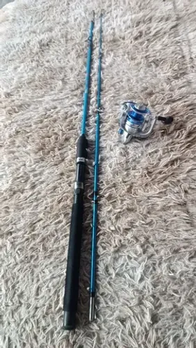 Vara de pesca com molinete nova 