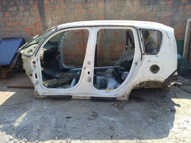 Teto caixa de ar longarina traseira baixa Citroën C3 Aircross 