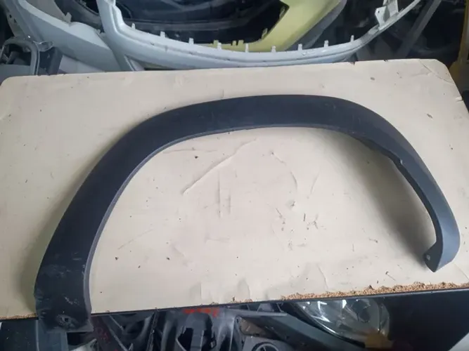 Moldura paralama kwid dianteira direita 
