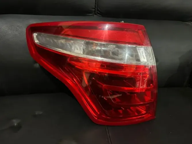 Lanterna Traseira Esquerda Citroen C4 Picasso 2009 A 2013