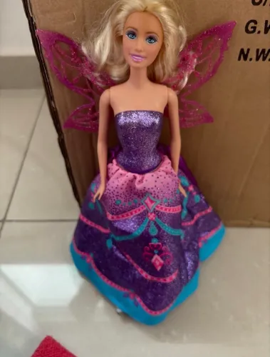 Barbie princesa com asas 