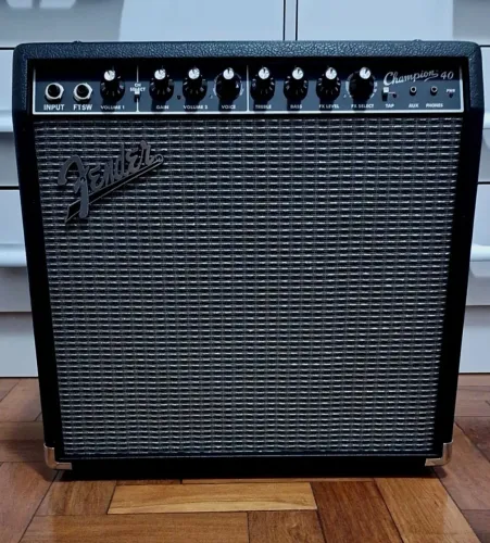 Amplificador De Guitarra Fender Champion 40 - 110v - 40w