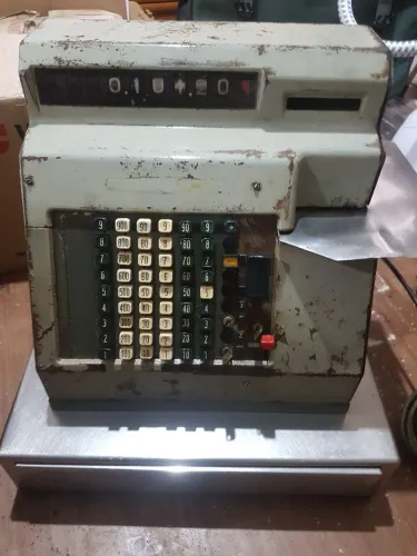 registradora antiga SWEDA no estado.