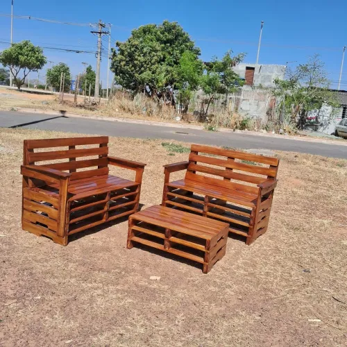 Feito com palete (somente por encomenda.)