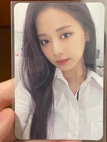 K-pop photocard oficial [TWICE/TZUYU] - [Formula of Love: O+T=<3 ]