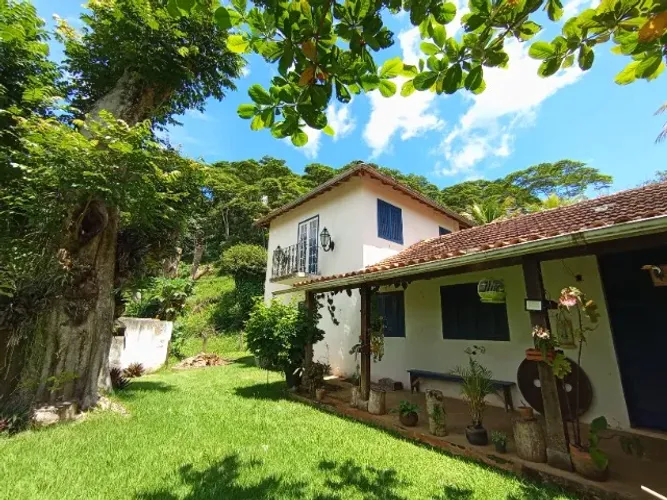 Sítio em Rio das Flores 3 suítes com piscina - 10 alqueires