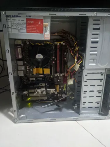 computador basico vendo ou troco por monitor