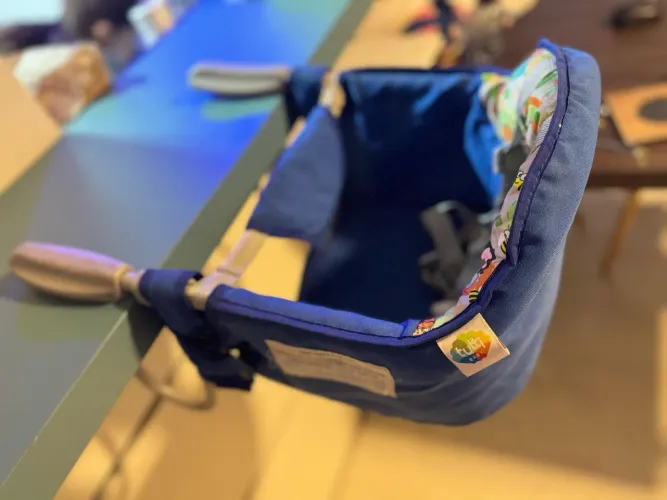 Cadeirinha de bebê para mesa Tutti Baby