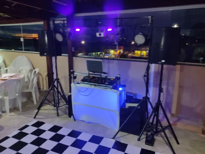 DJ som e iluminação para profissional