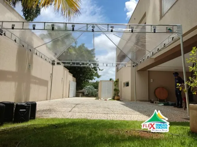 Locação de tenda transparente (cristal)