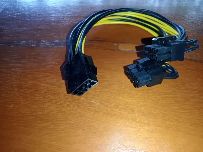 Cabo De Energia 6 Pin Para 2 X 8 (6+2) Pin Pci-e Splitter