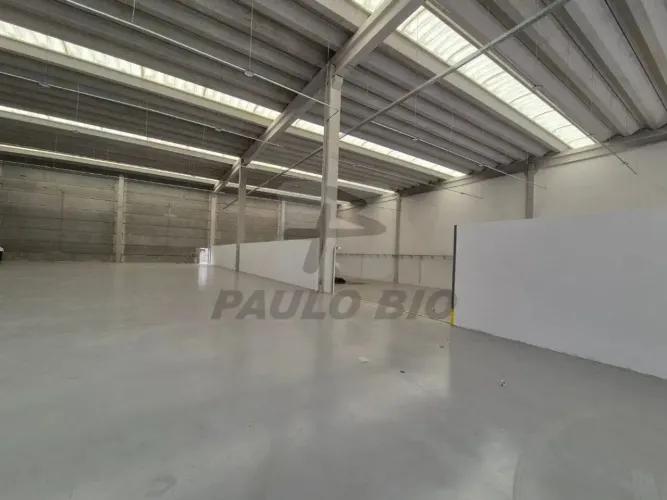Galpão com Doca em Condomínio Próximo a Jacu Pêssego em São Paulo - SP
