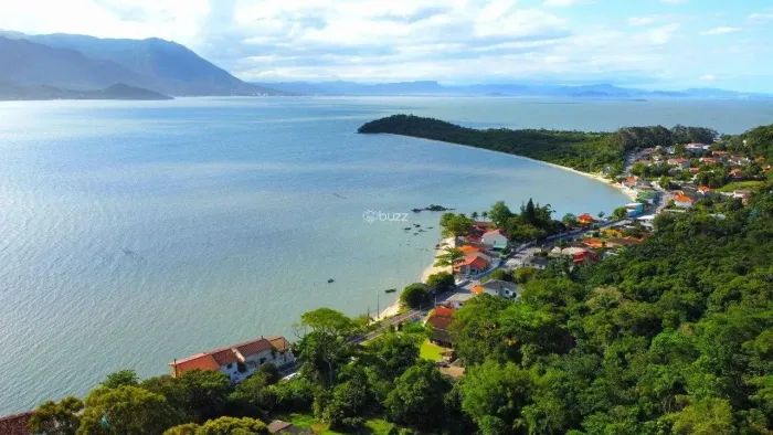 Lindo terreno com vista mar no Ribeirão da Ilha!