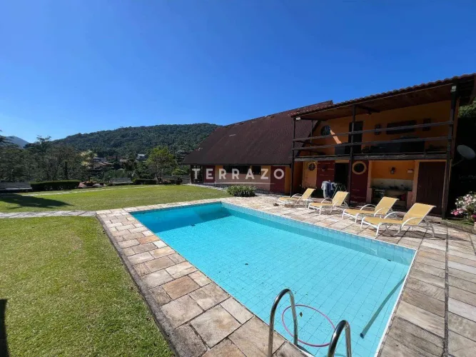 Casa em Condomínio à venda, 5 quartos, 2 suítes, 3 vagas, Comary - Teresópolis/RJ