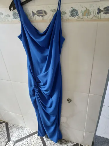 Vestido  38 longo  com  fenda. 